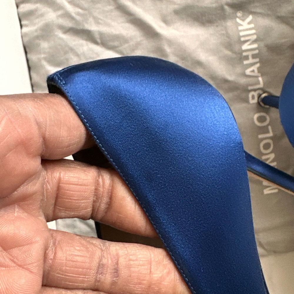 Manolo Blahnik Hangisi Blue Satin Heels with Crystal Buckle, Hangisi Pumps, 42.5 - Picture 10 of 16
